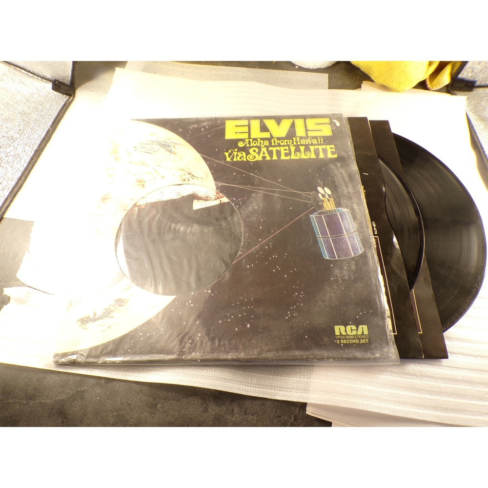 Elvis Presley Aloha from Hawaii via Satellite 2 LP Vinyl Record RCA VPSX-6089
